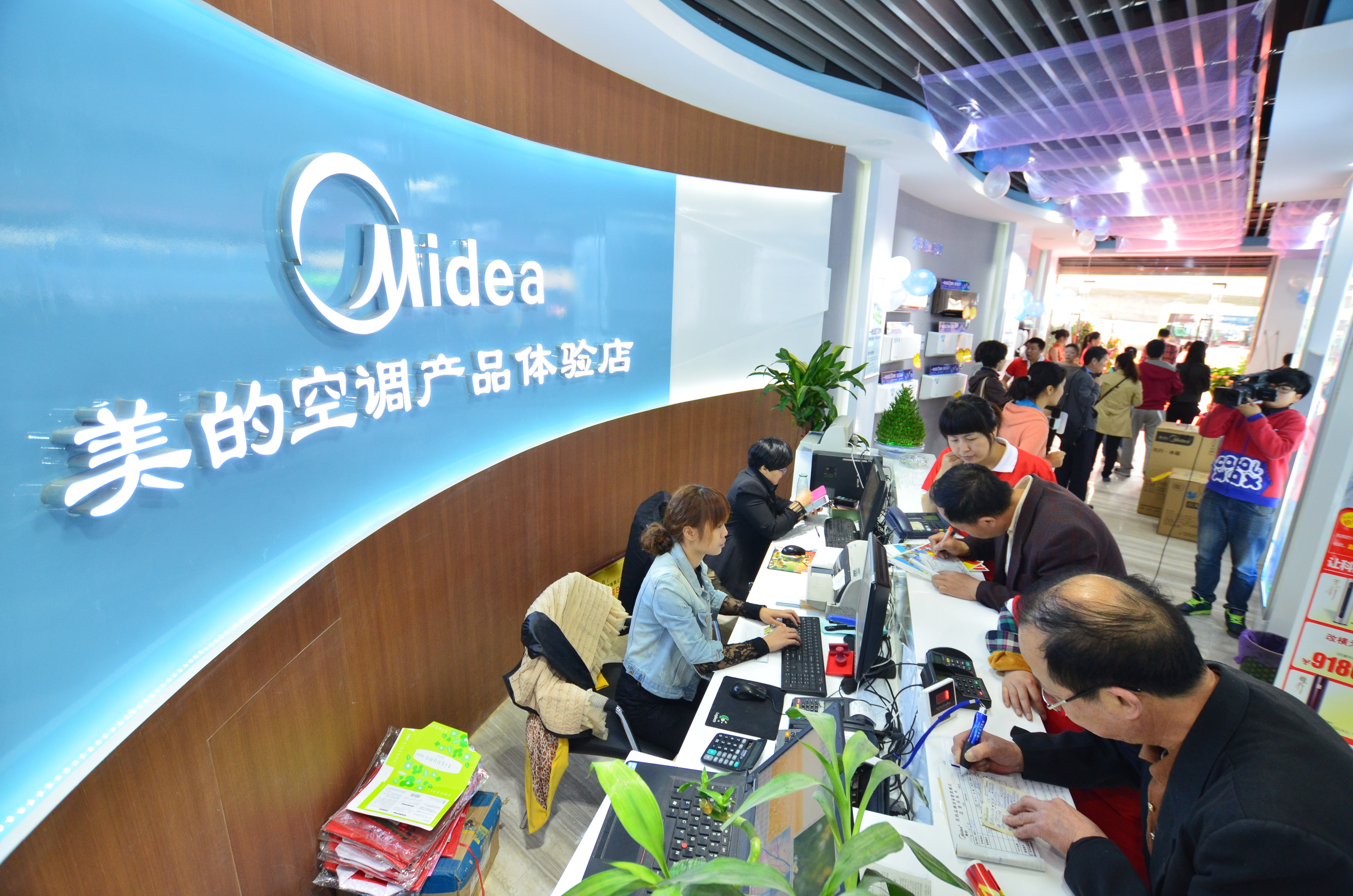 ���Ŀ��{(di��o)���۽����M��ʹ�Ãrֵ���Գ־�Ʒ��(zh��n)�Բ��ӓu